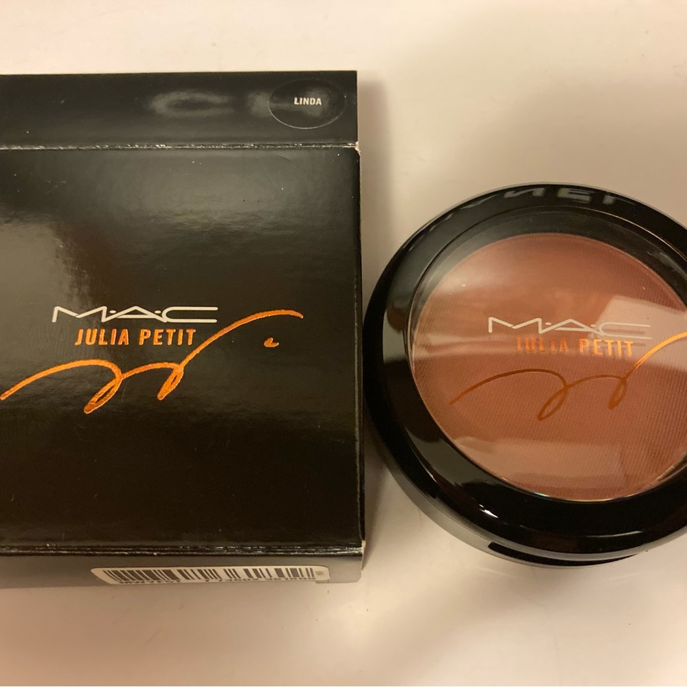MAC Julia Petit blush in LINDA